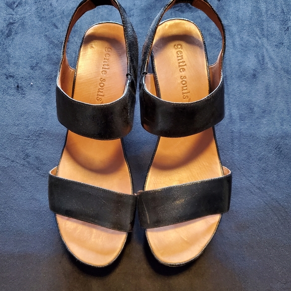BLACK WEDGE HEEL SANDAL - Picture 8 of 8
